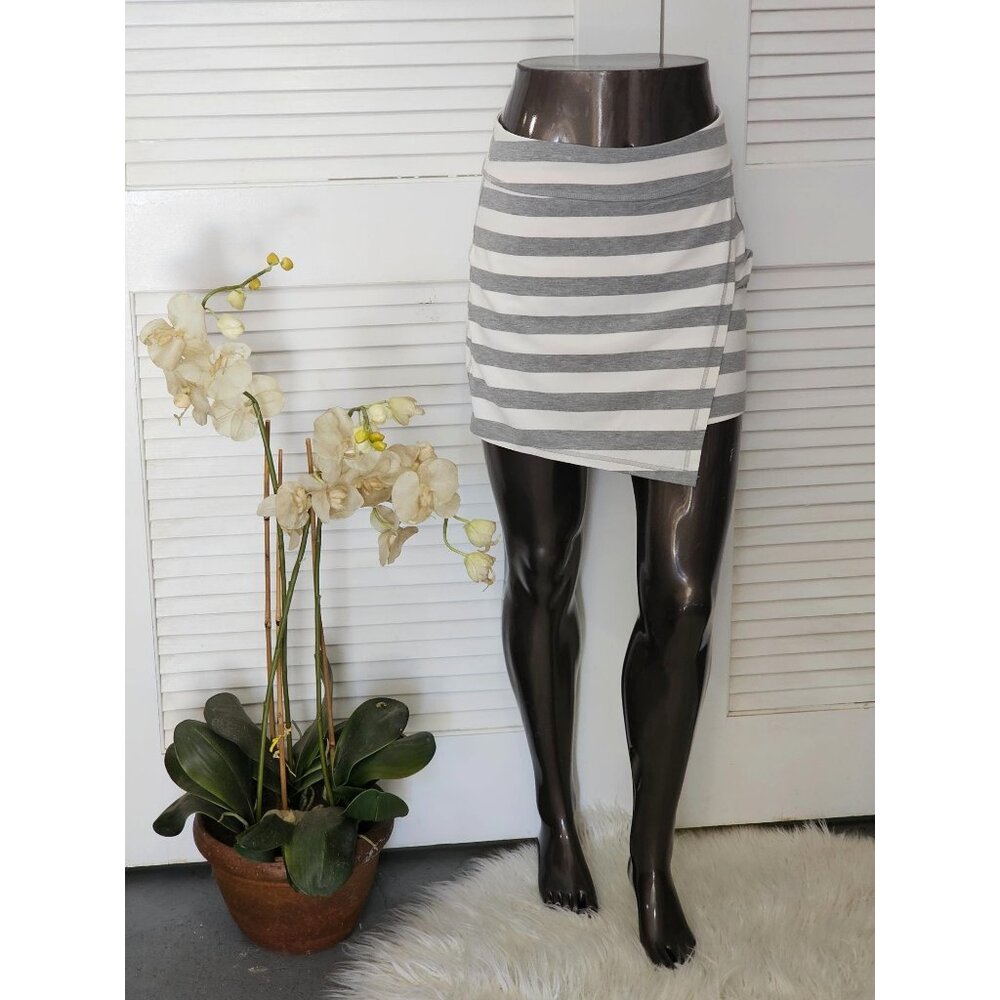 Athleta Women's Ribbon Stripes Faux Wrap Skirt White Grey Striped Skirt Sz S 127